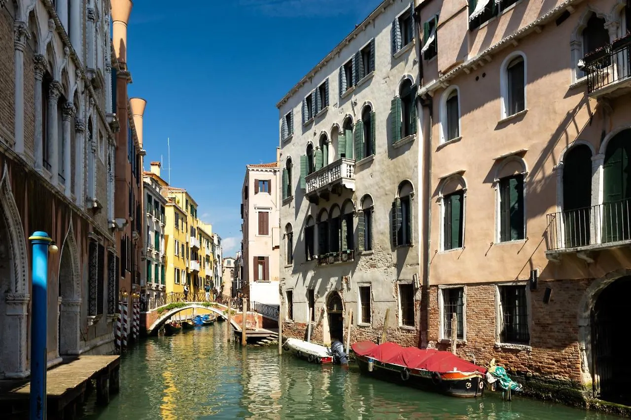 Residence Ca' Foscolo Venezia 2*,