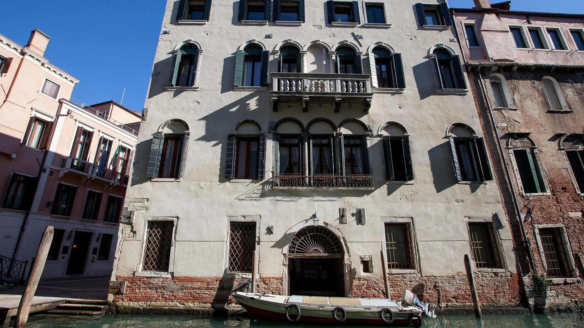 Residence Ca' Foscolo Venice Italy